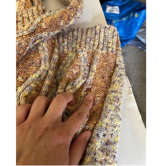 Louna Medium Turtleneck Sweater - Picture 5 of 6